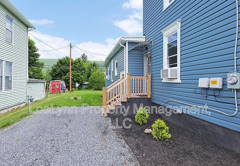 14210 Temple St — Photo 10
