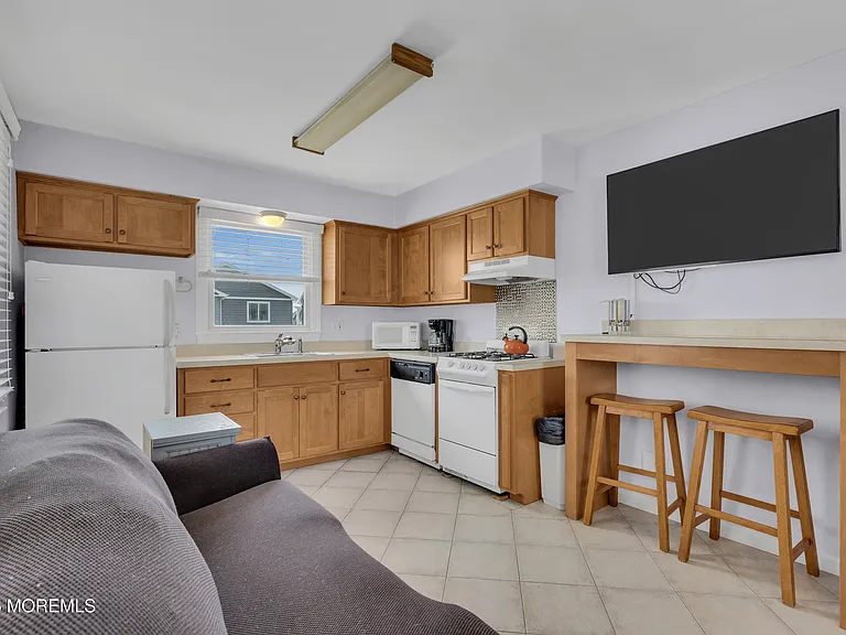 8 President Ave #1 — Photo 8