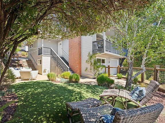 4th image of 247 Santa Margarita Dr