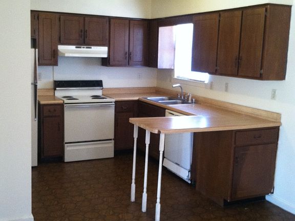 5th image of 1790 Holly Ct
