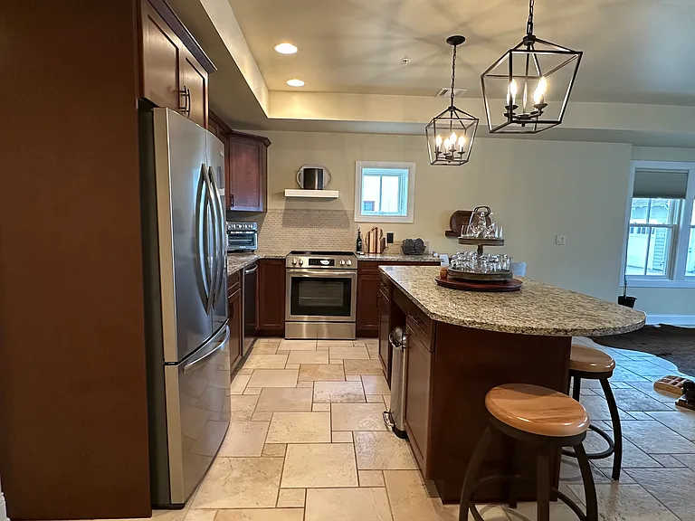 333 Cottage Ln — Photo 10