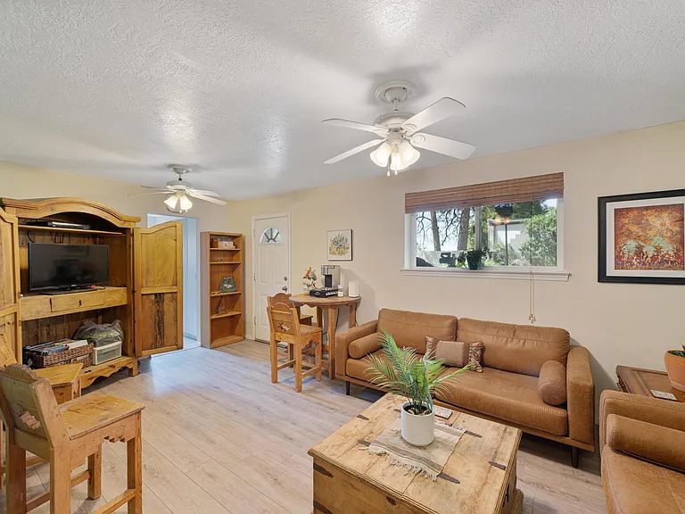 3615 Horacio Ct NE — Photo 28