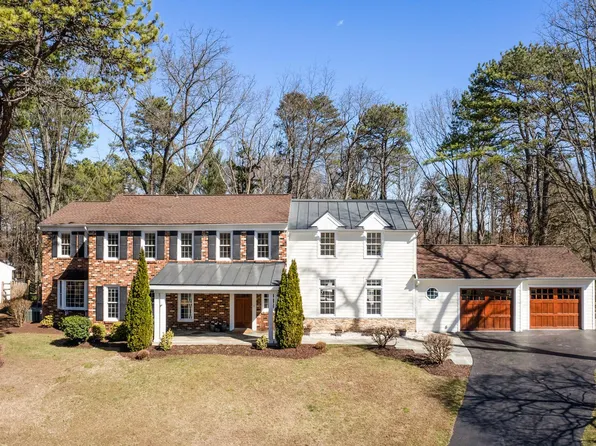 1807 Post Oak Trl, Reston, VA 20191