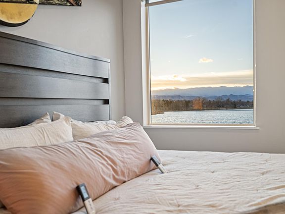 Enjoy waking up early to see the stunning sunrise over the Rocky Mountain Lake and mountains in your King Sleep Number bed. Separate remotes included so you and your partner can choose your level of firmness. Extra bedding is provided. Sweet dreams!