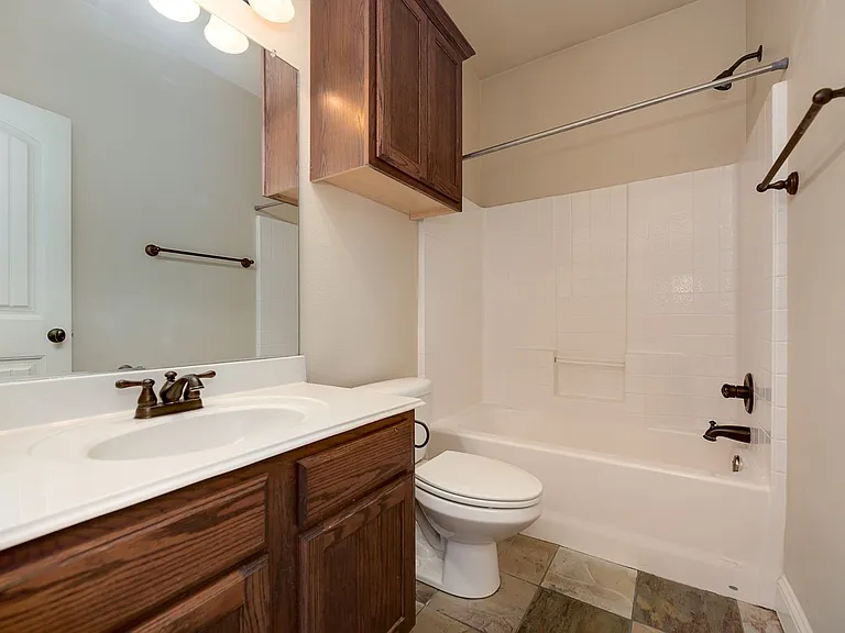 2928 Forest Park Blvd — Photo 3