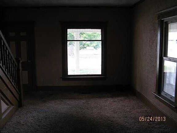 5th image of 243 W Crocker St