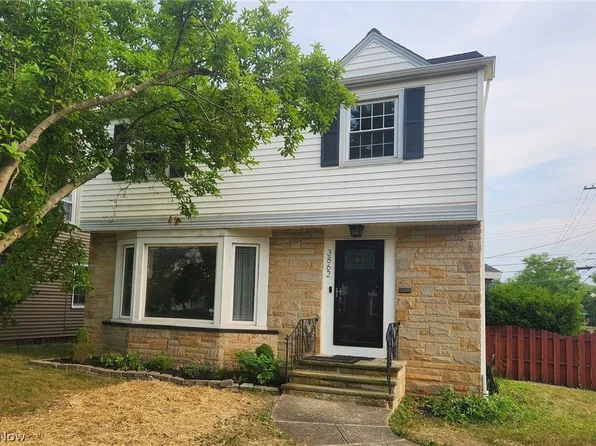 3862 Silsby Rd, University Heights, OH 44118