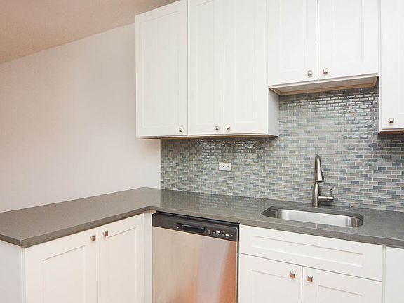 5th image of 2834 W Palmer St APT 307
