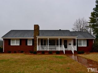 304 S Pine St, Benson, NC 27504