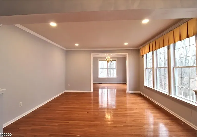 53 Hendrickson Dr — Photo 5