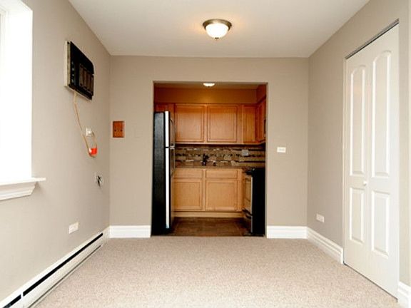 3rd image of 337 S Maple Ave APT 15