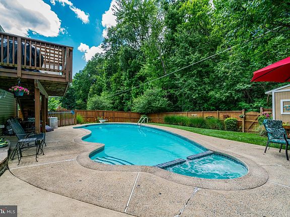 4th image of 13004 Maple View Ln