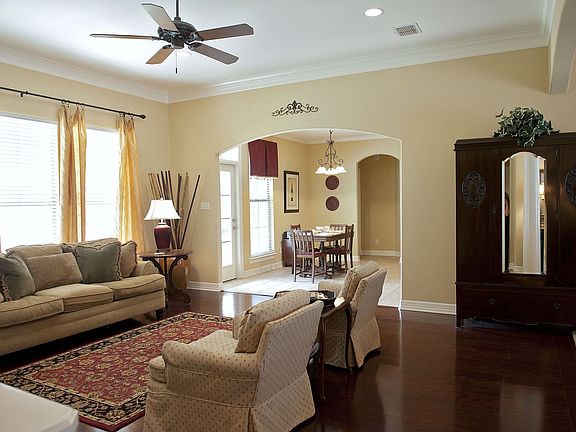 3rd image of 9015 Belmore Ct