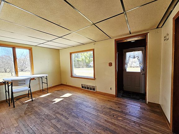 3rd image of 512/516 E Avenue C