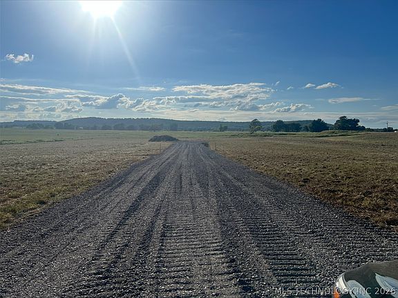 2nd image of 16990 W 829th Rd