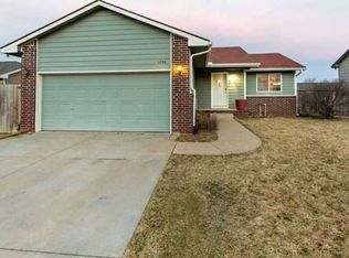 1730 S Shefford Cir, Wichita, KS 67209