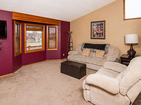 2nd image of 3786 Mount Rushmore Ave