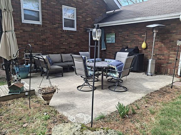 5th image of 107 N Jackson Ave