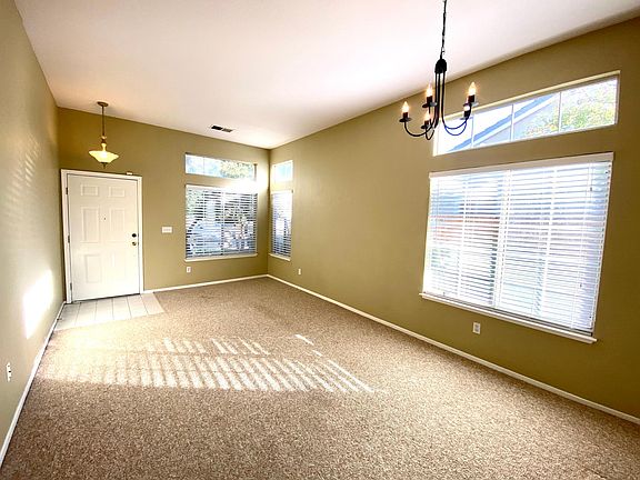 4th image of 2209 Willow Ave
