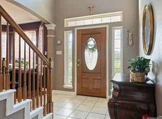 211 Shannon Rdg, Floresville, TX 78114