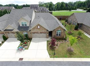 5254 York Place Ct, Walkertown, NC 27051