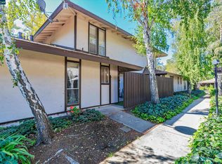 5489 Roundtree Dr APT B, Concord, CA 94521