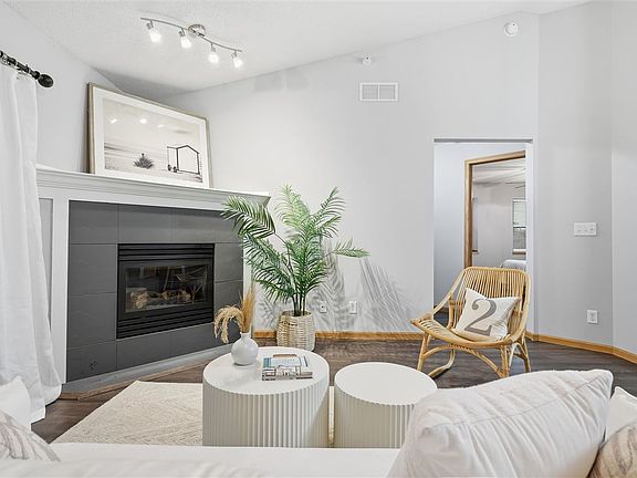 5th image of 880 Rachael St APT 301
