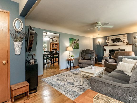 3rd image of 11315 23rd Avenue E
