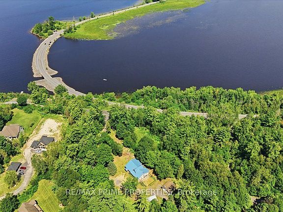 2nd image of 517 Wilson Rd