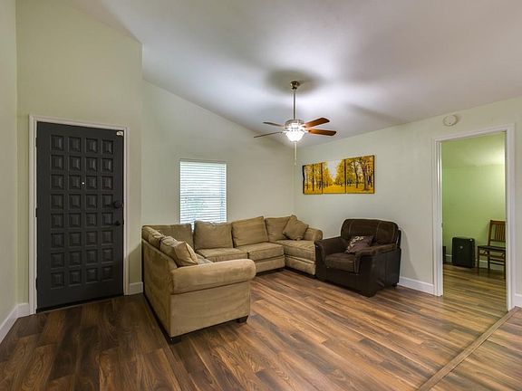 5th image of 1333 Iris Ln