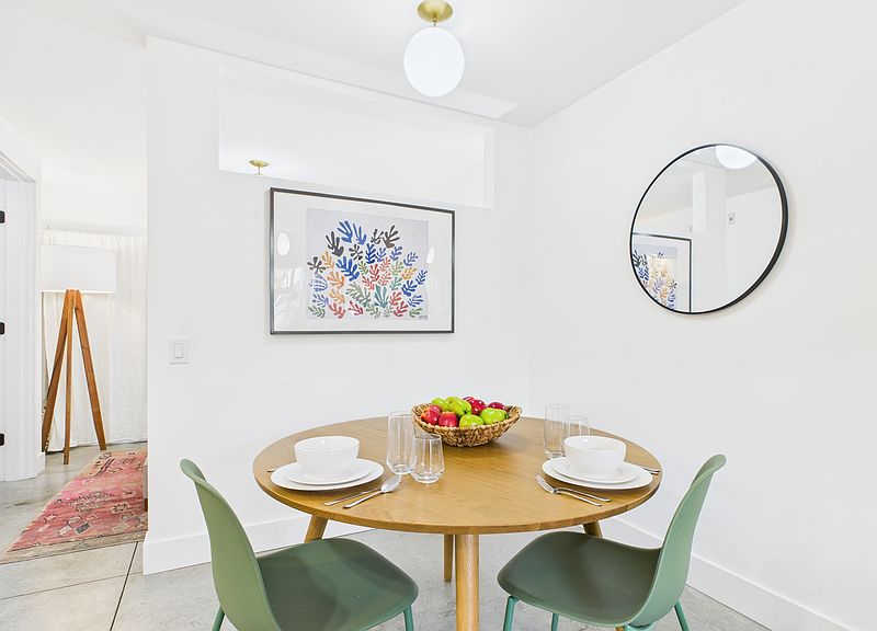 Victoria Townhouse for rent - 1 Bedroom — photo 4