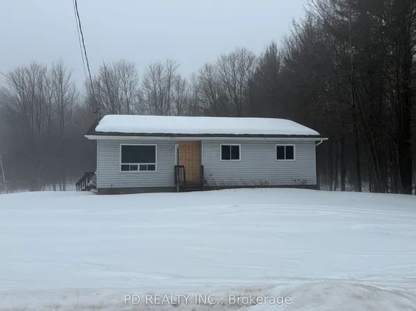 161 Glastonbury Rd, Addington Highlands, ON K0H 2G0