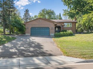 2505 Orkla Dr, Golden Valley, MN 55427