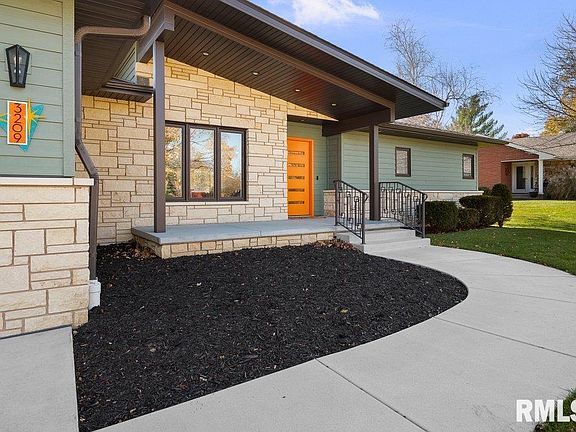 5th image of 3209 E 18th Pl