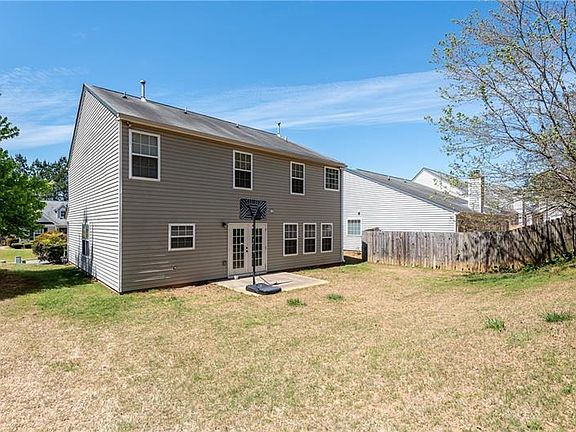 4th image of 200 Weatherstone Pointe Dr