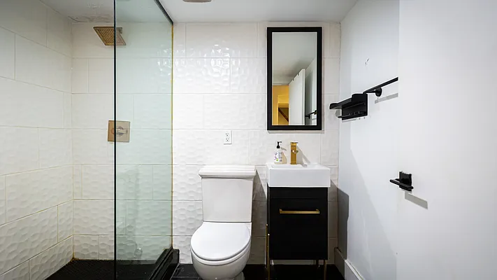 Rented by Nooklyn NYC LLC | media 33