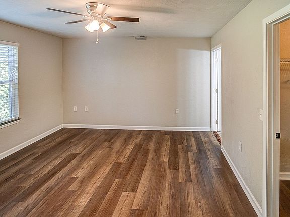 4th image of 818 Elm Way Ct APT 1