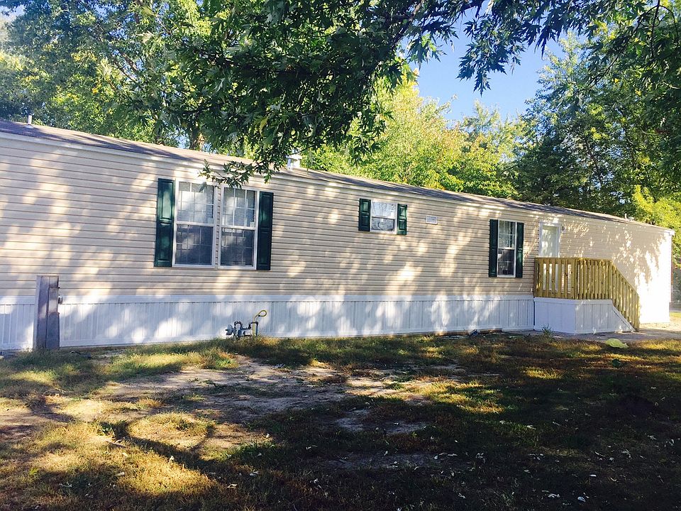 1st image of 12 Tracy Dr