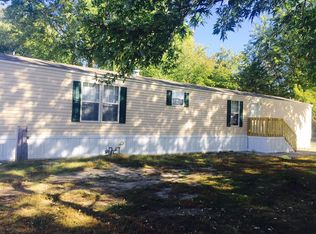 12 Tracy Dr, Bonner Springs, KS 66012