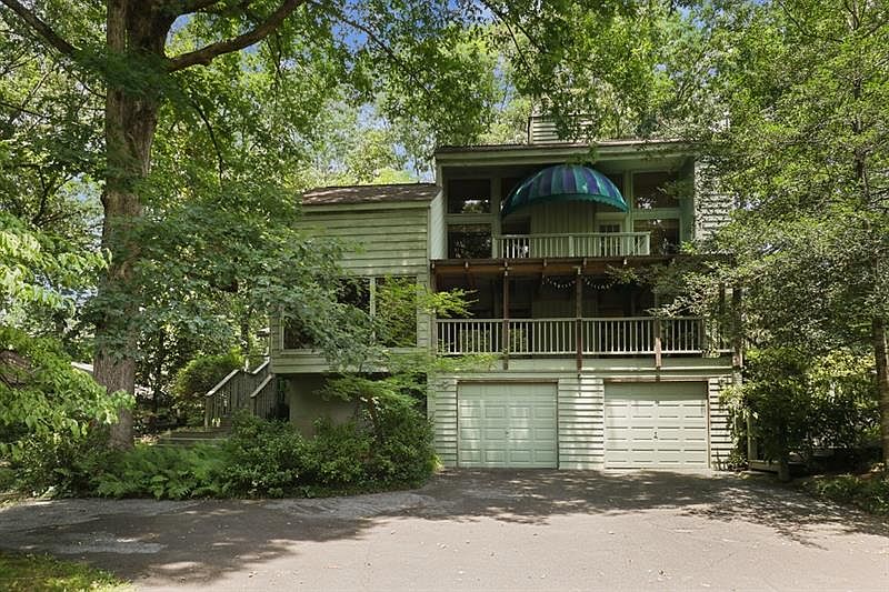 1st image of 2799 Meadow Dr