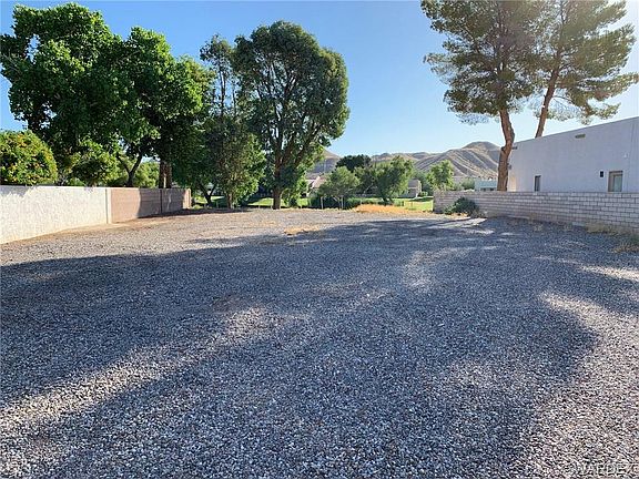 4th image of 1241 Country Club Cv