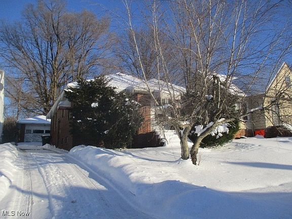 2nd image of 4845 E 90th St