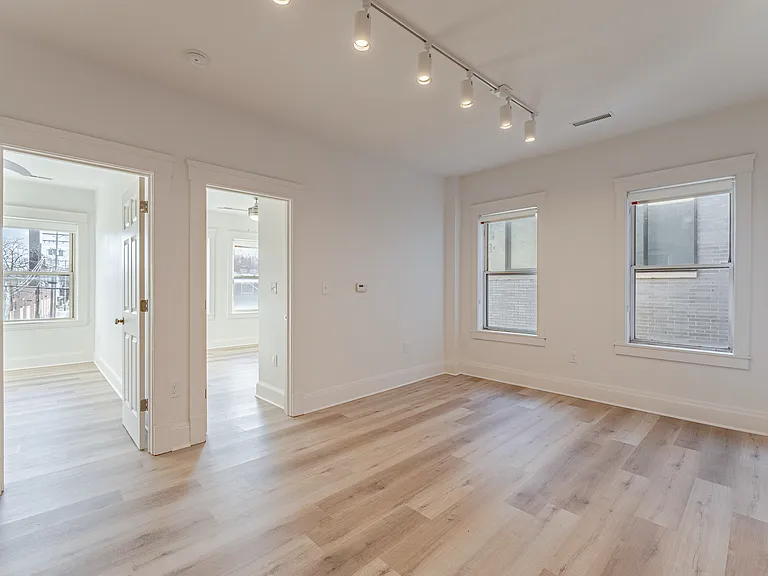 5430 Detroit Ave #103 — Photo 7