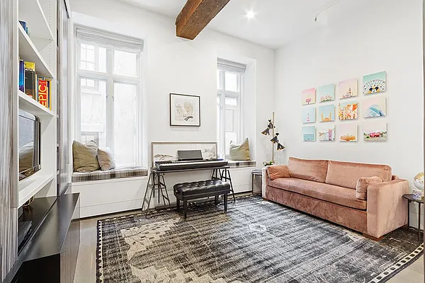 Sold by Compass | media 7