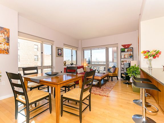4th image of 460 W 236th St #W4a