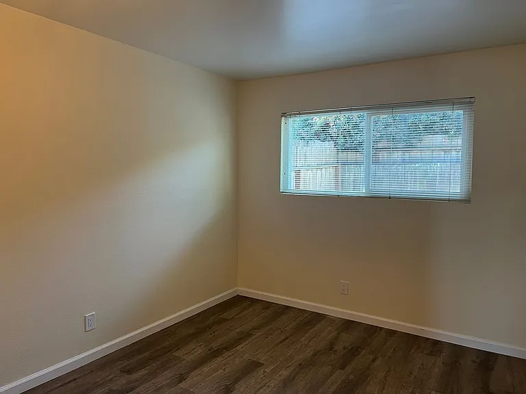 715-719 Los Osos Valley Rd — Photo 10