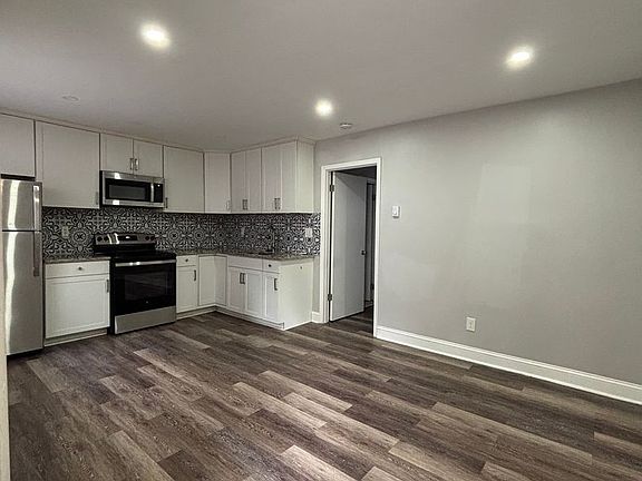 3rd image of 2915 Pleasant Ave #1
