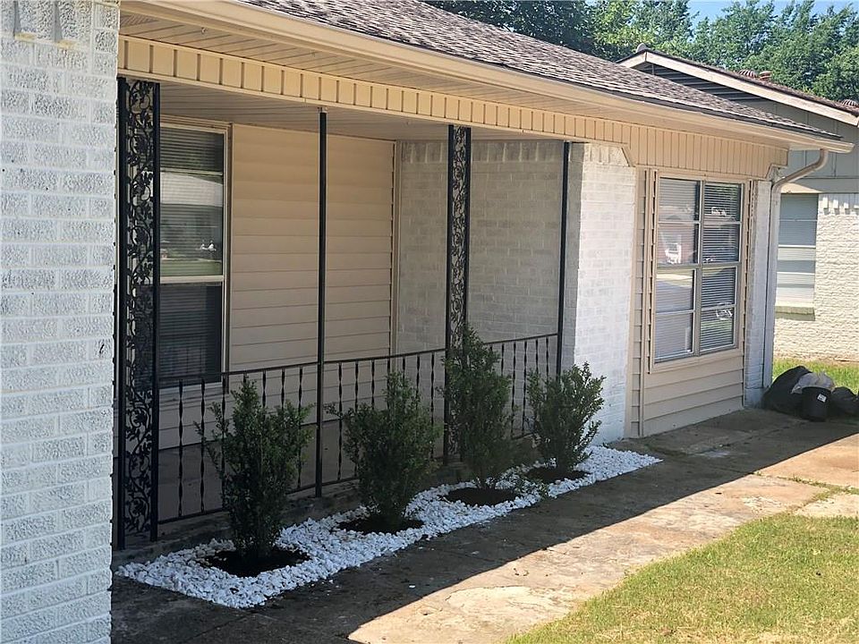 1st image of 138 Tulip Dr