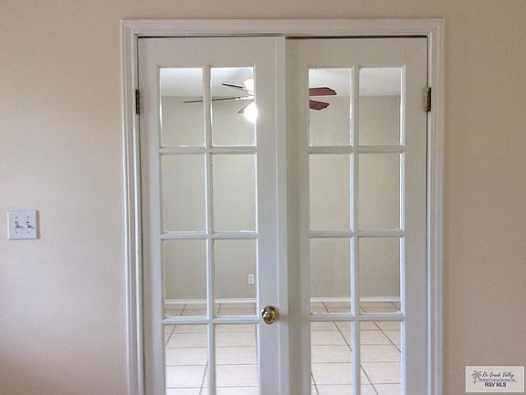 5th image of 109 Live Oak Cir