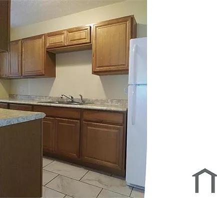 2422 Benderwirt Ave #1 — Photo 5